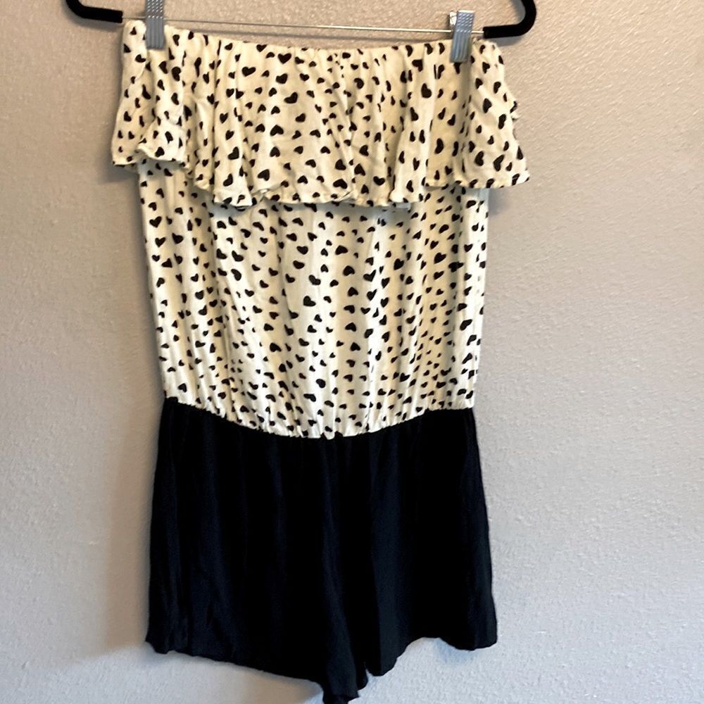 White and black heart romper- Size Large